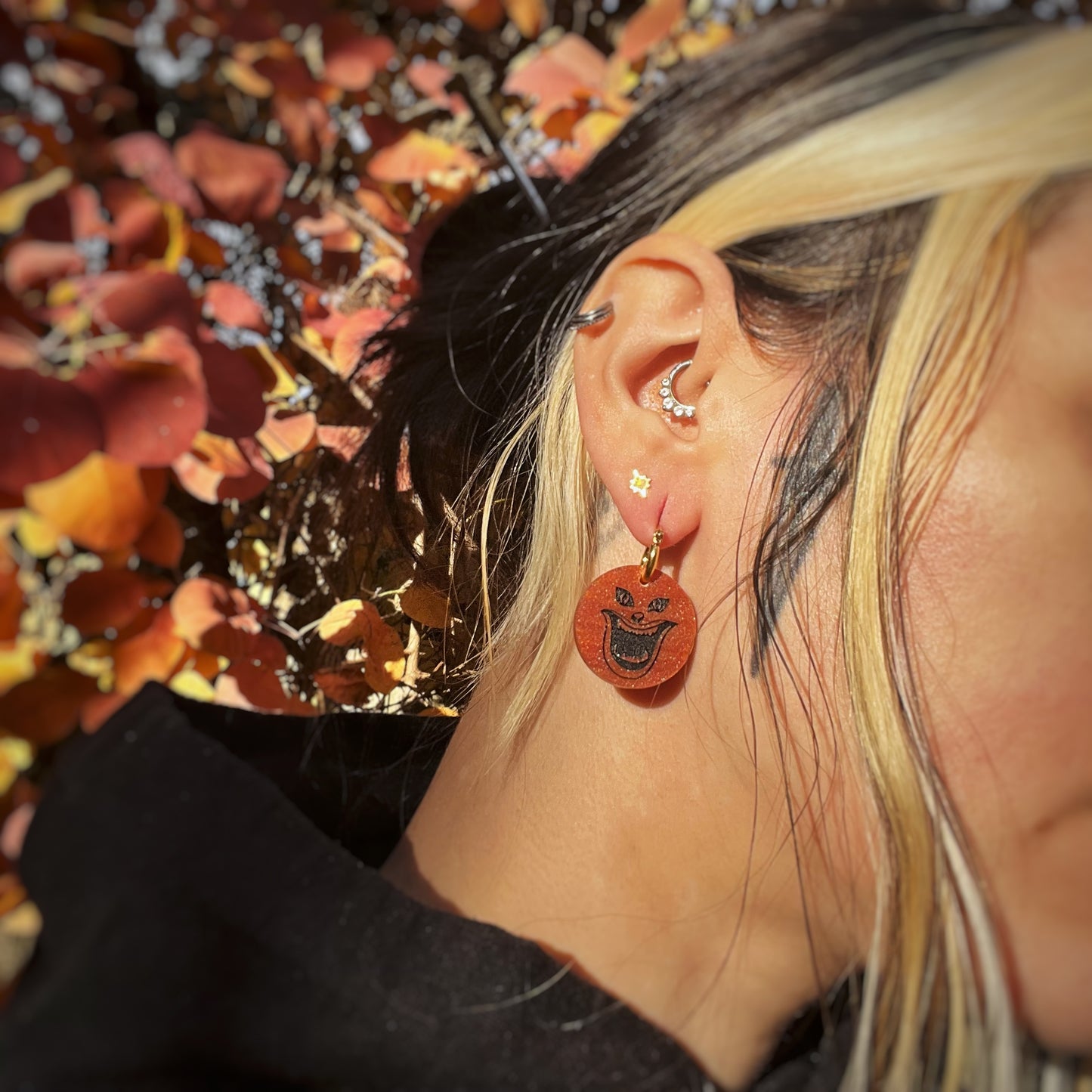 Hausu Pearlescent Blanche Earrings & Pins